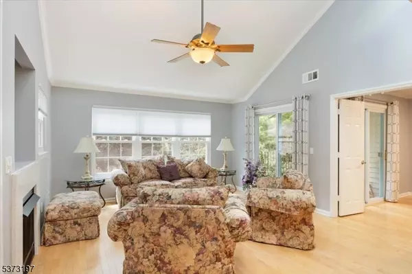 Clifton City, NJ 07012,37 Mayer Dr