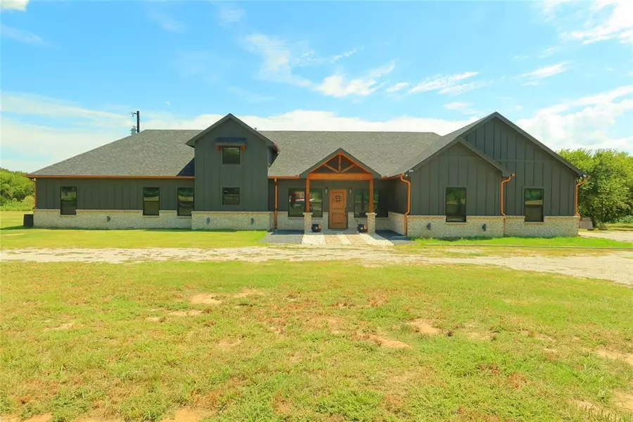 217 Polk, Bowie, TX 76230