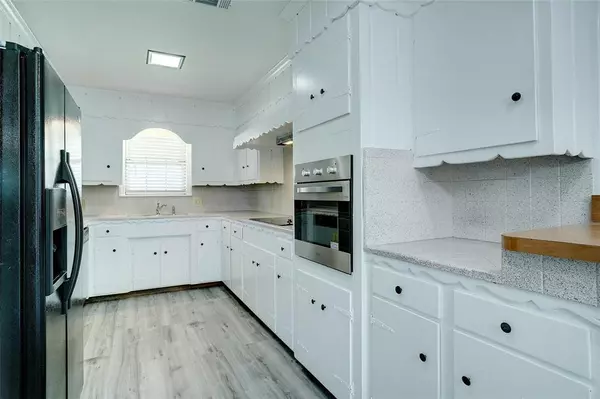 Fort Worth, TX 76112,7240 Jewell Avenue