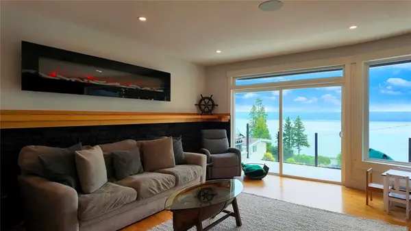 Campbell River, BC V9W 5X4,699 Galerno Rd