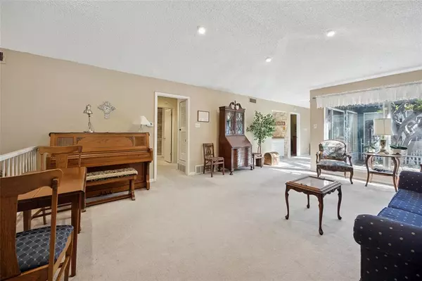 Fort Worth, TX 76179,7800 Regatta Court