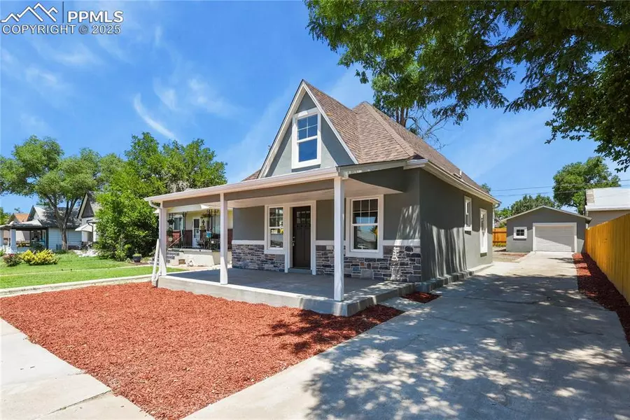 807 W 17th ST, Pueblo, CO 81003