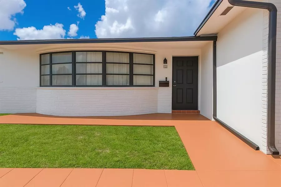 5400 W Park Rd, Hollywood, FL 33021