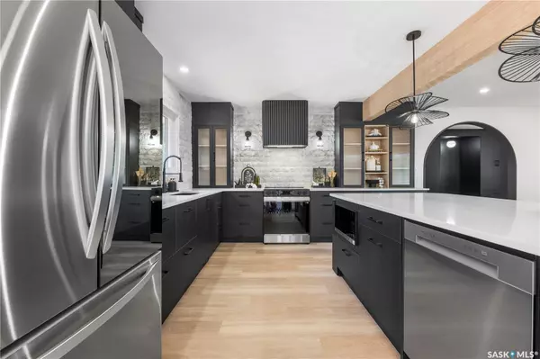 53 Langley STREET, Regina, SK S4S 3V5