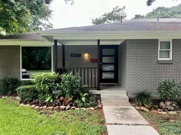 Dallas, TX 75231,6905 Arboreal Drive