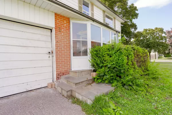 1 Dartnell PL, Brampton, ON L6T 1P3
