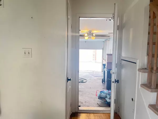 Toronto W06, ON M8V 4C7,159 Tenth ST #2