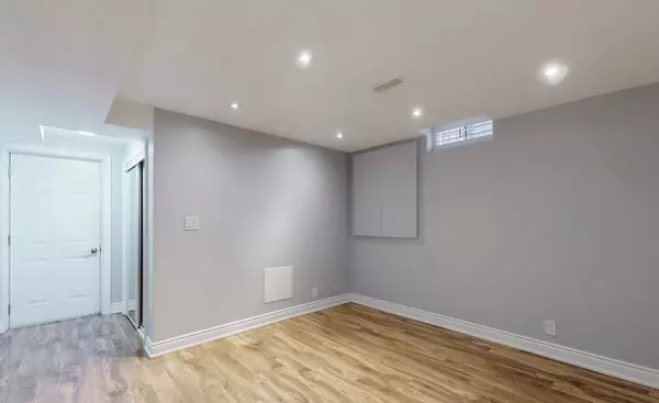 Mississauga, ON L5M 6X9,3822 Mcdowell DR