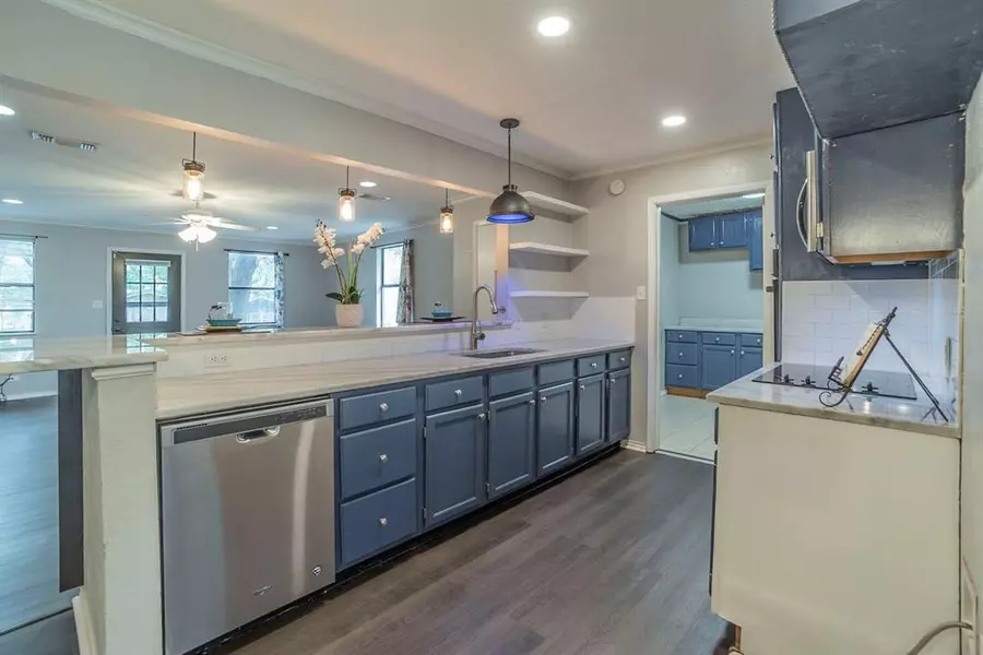 604 SE 27th Avenue, Mineral Wells, TX 76067