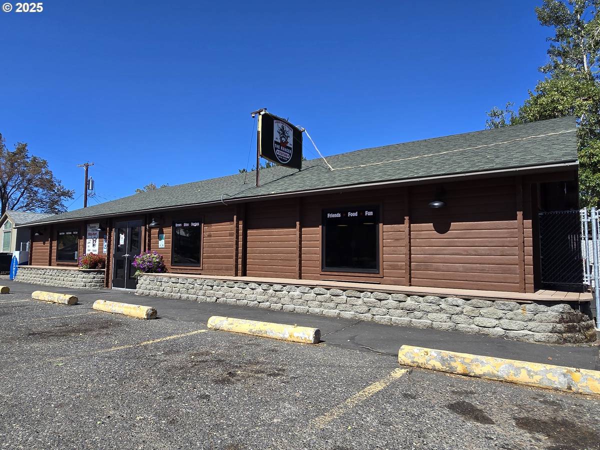 Dufur, OR 97021,25 NE MAIN ST