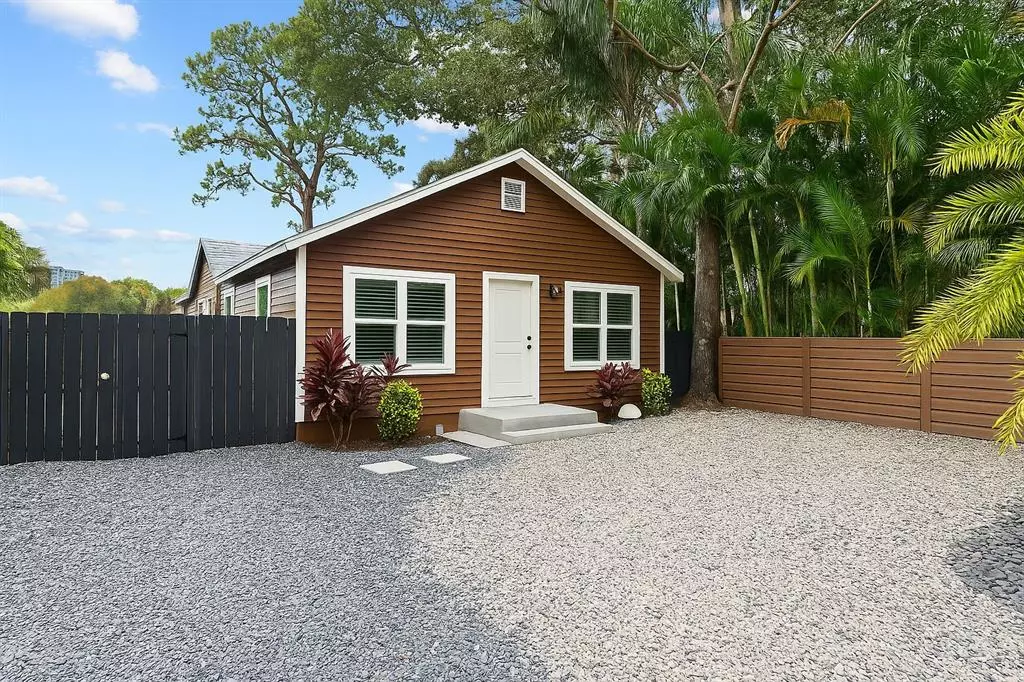 Fort Lauderdale, FL 33312,230 Seminole Ave
