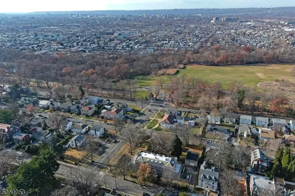 Newark City, NJ 07104,229 Ballantine Pkwy