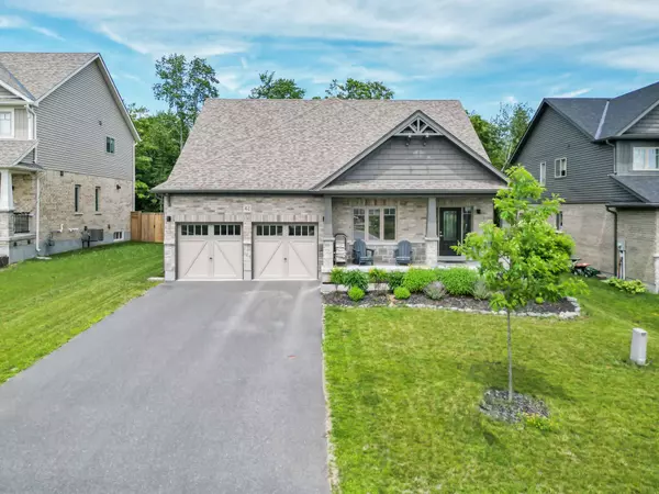 42 Woodstream DR, Huntsville, ON P1H 0B7