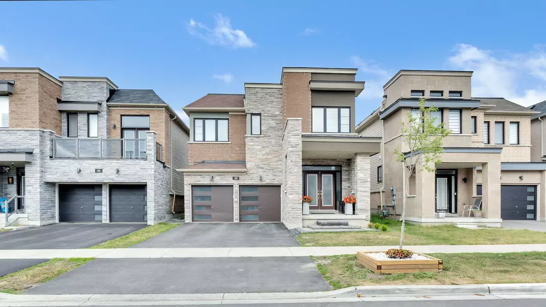 39 Larkin LN, Clarington, ON L1C 4A7