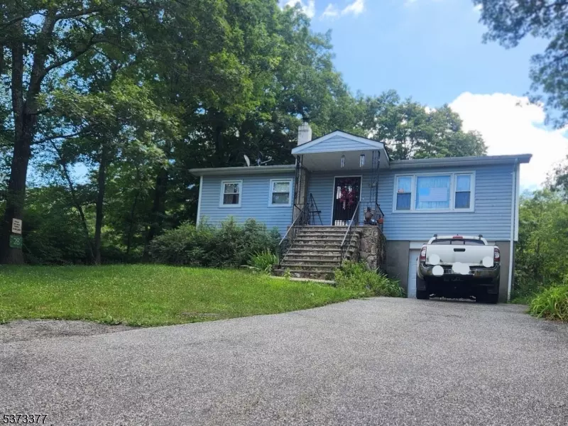 Vernon Twp., NJ 07461,28 Lakeside Dr NW