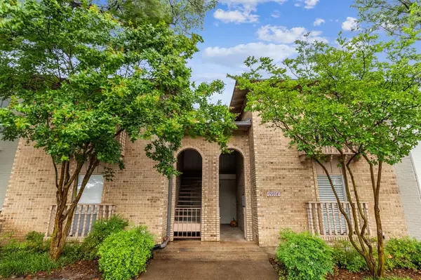 Dallas, TX 75248,15914 Club Crest Drive #2112