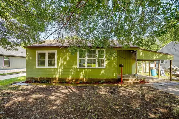 Fort Worth, TX 76116,4944 Royal Drive