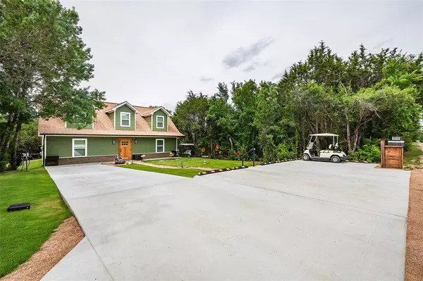 Granbury, TX 76048,1040 Indian Drive