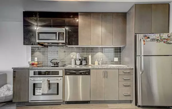 Toronto C10, ON M4S 0A4,98 Lillian ST #2411