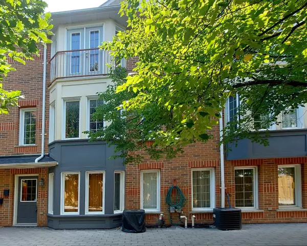 151 Townsgate DR #3, Vaughan, ON L4J 8J7