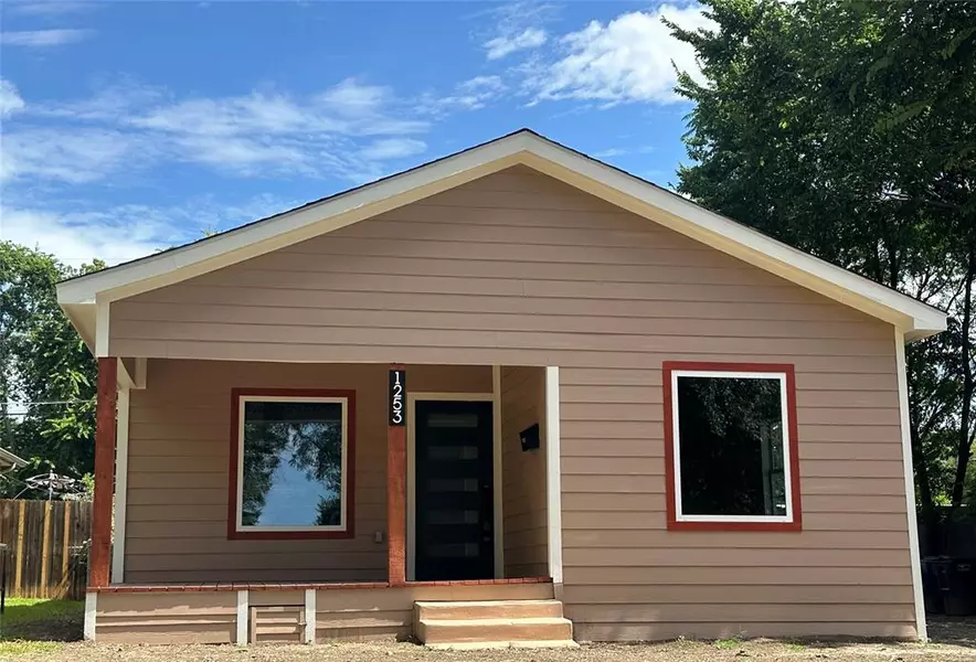 1253 E Arlington Avenue, Fort Worth, TX 76104