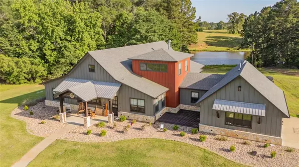 555 Hunt, Gladewater, TX 75647
