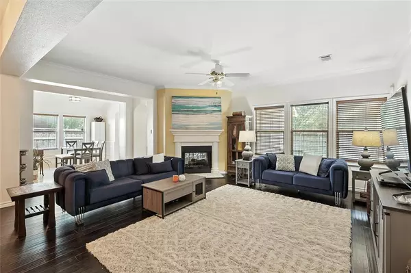 3532 Mustang Drive, Denton, TX 76210