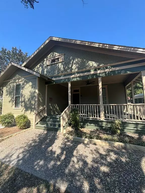 Ennis, TX 75119,908 N Gaines Street