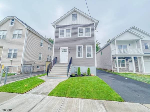 413 E 9Th Ave, Roselle Boro, NJ 07203