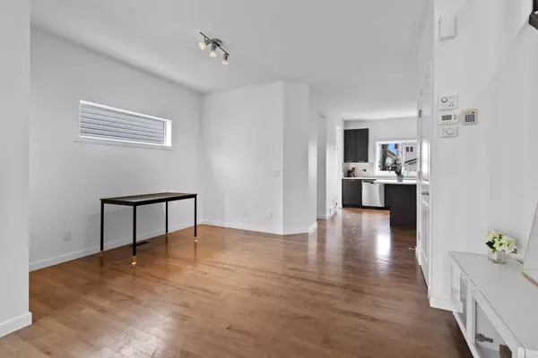 Calgary, AB T2Z 5B4,152 copperstone DR SE