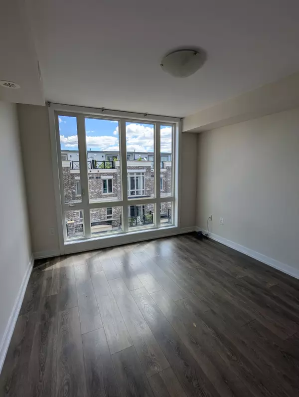 Markham, ON L6B 1N5,10 Westmeath LN #2232