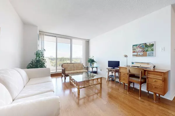 Markham, ON L3T 4S3,7811 Yonge ST #1107