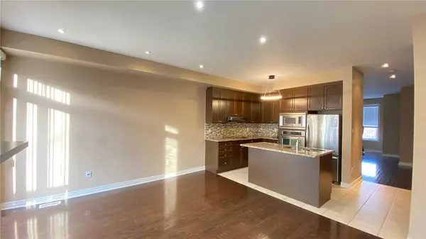 Mississauga, ON L5M 0M1,5710 Long Valley RD #13