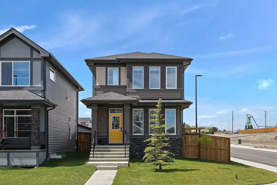 77 Shale AVE, Cochrane, AB T4C 3G6
