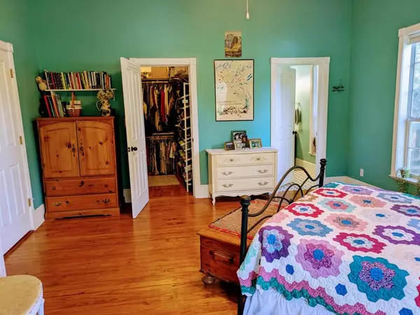 Iredell, TX 76649,303 E Mclain