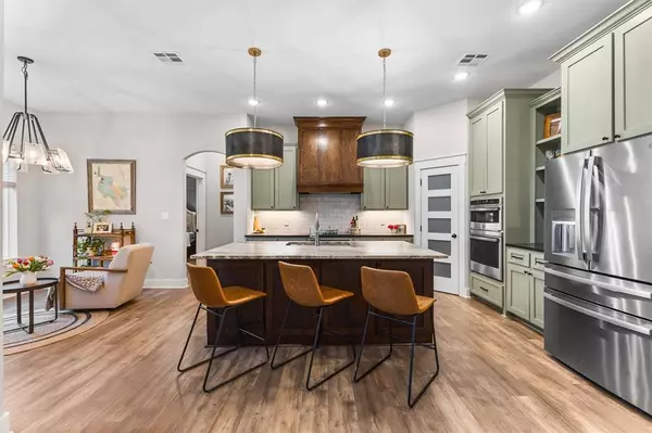Mcgregor, TX 76657,1124 Queen Elizabeth Drive