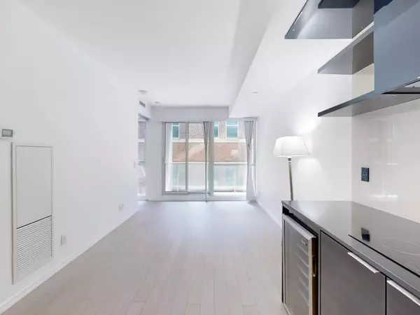70 Temperance ST #2208, Toronto C01, ON M5H 4E8