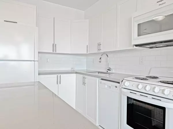 Toronto C01, ON M5S 2H8,666 Spadina AVE #2010