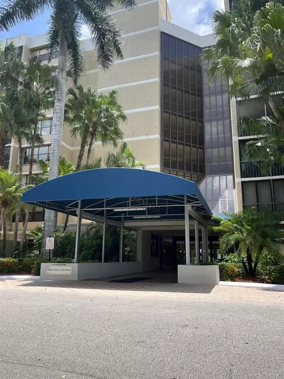 Weston, FL 33326,16300 Golf Club Rd #114