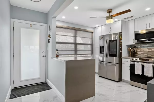 Coconut Creek, FL 33066,3302 Aruba Way #B4