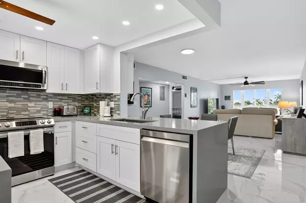 Coconut Creek, FL 33066,3302 Aruba Way #B4