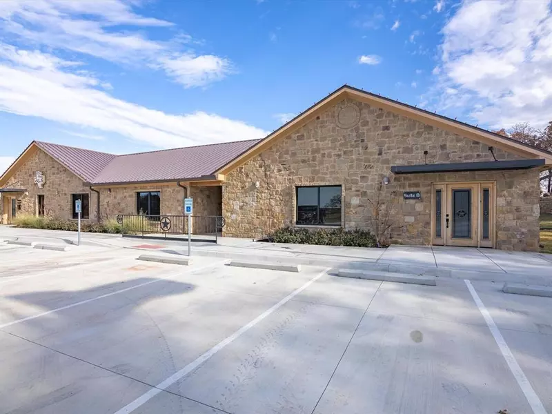 101 Johnson Ranch Lane, Bowie, TX 76230