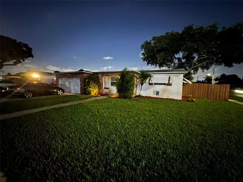 6598 NW 4th St, Margate, FL 33063