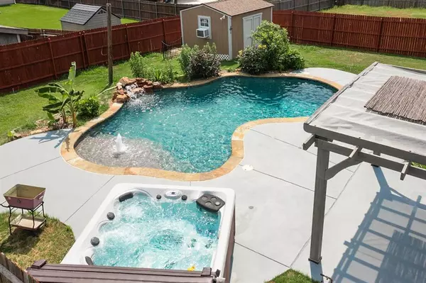 1278 Wysteria Lane, Burleson, TX 76028