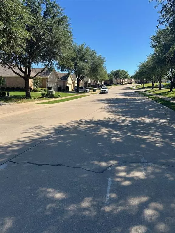 Lewisville, TX 75067,204 Heritage Hill Drive