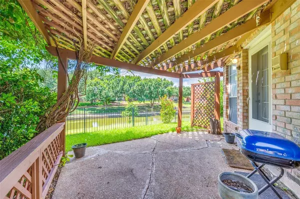 Irving, TX 75063,418 Old York Road