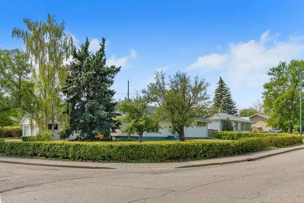 Calgary, AB T2K3P1,403 Spyhill RD Northwest