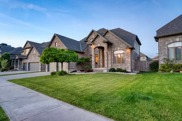 London North, ON N6G 5L8,2362 Meadowlands WAY