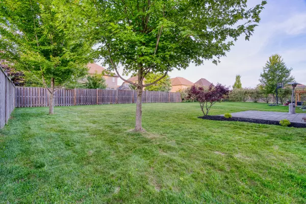 London North, ON N6G 5L8,2362 Meadowlands WAY