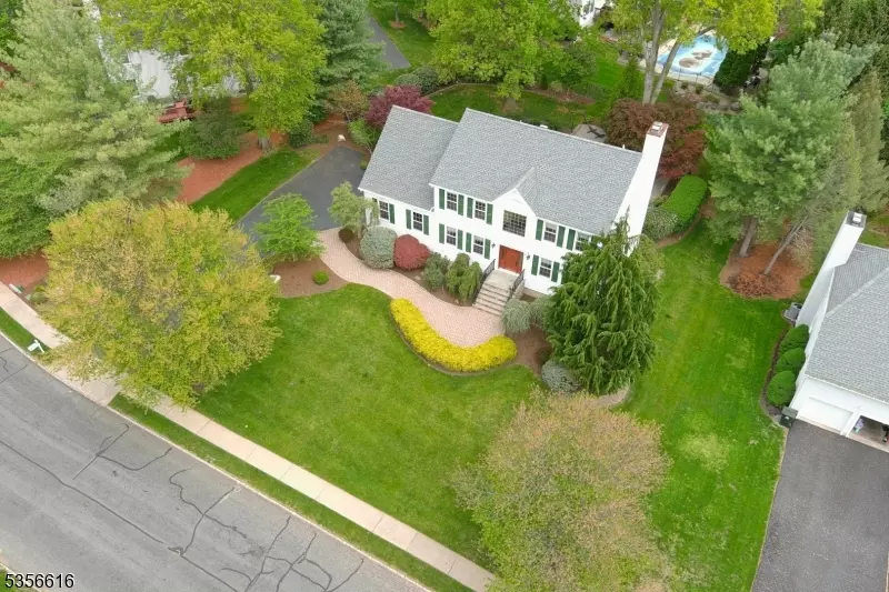 54 Bernard St, Branchburg Twp., NJ 08876